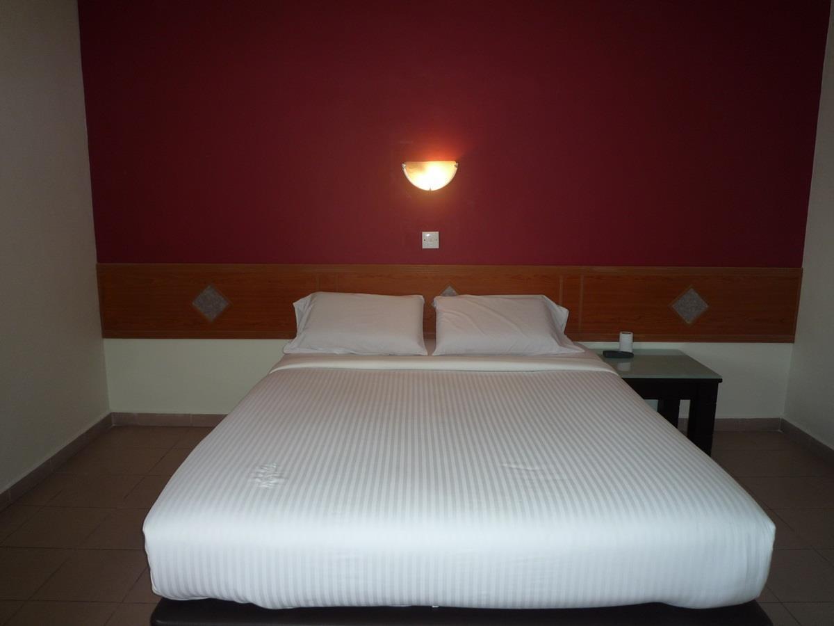 Lotus Hotel Johor Bahru Buitenkant foto